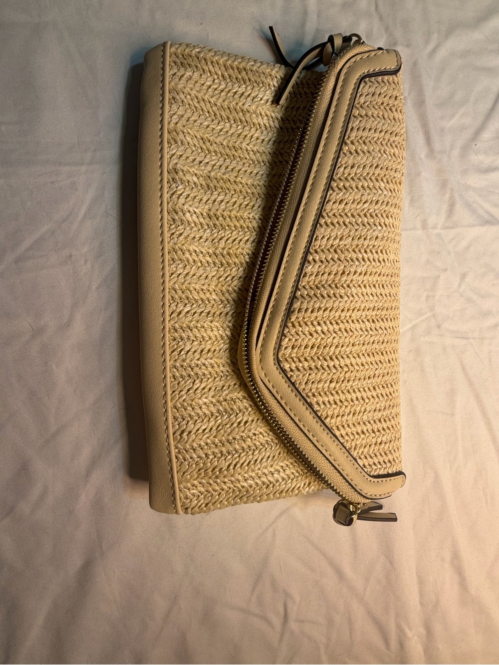 Urban Expressions Woven Straw Shoulder Bag in Beige
